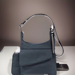 Traveling Anti-Theft Classic Messenger Bag